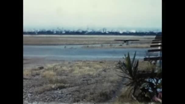 Palermo Ιταλία Ιουνίου 1960 Διάδρομοι Αεροδρομίου Στο Παλέρμο Από Δεκαετία — Αρχείο Βίντεο