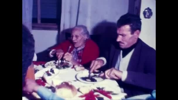 Palermo Italy December 1960 Christmas Lunch Sicilian Family 60S — Stock Video