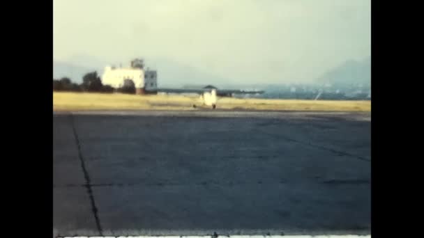 Palermo Ιταλία Ιουνίου 1960 Αεροπλάνο Έτοιμο Απογειωθεί Από Δεκαετία Του — Αρχείο Βίντεο