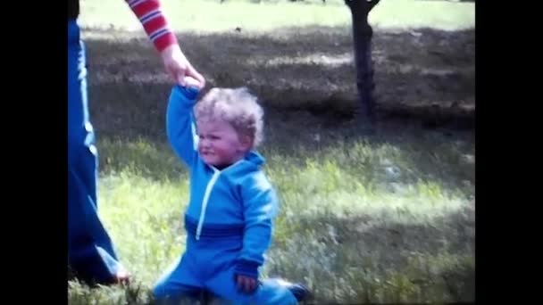 Palerme Italie Mars 1965 Enfants Jouant Sur Place Indépendance Palerme — Video