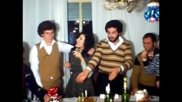 Palermo Italia Marzo 1970 Cumpleaños Familiar Una Mujer Los Años — Vídeo de stock