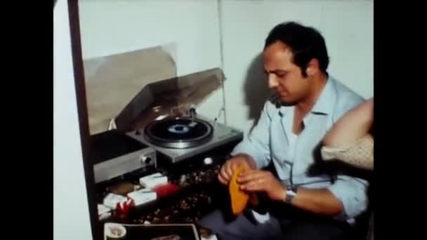 Palermo Italy July 1970 Playing Records 70S Party — стокове відео