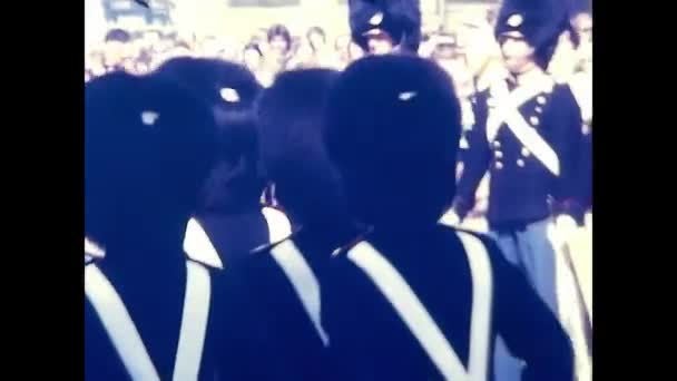 Копенгаген Дания Апреля 1970 Года Солдаты Маршируют Денмарке 1970 — стоковое видео