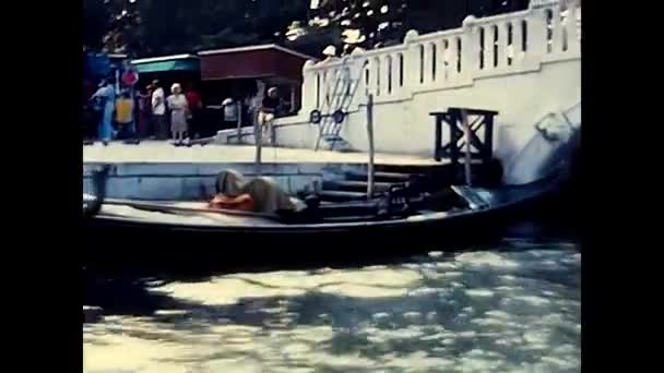 Венеция Июня 1970 Вид Венецианской Гондолы Годы — стоковое видео