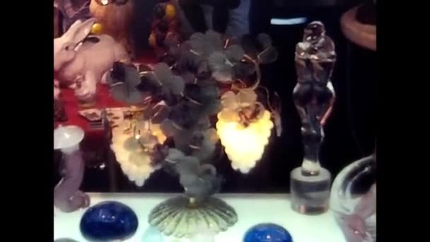 Venice Itália Junho 1970 Vitrine Com Objetos Vidro Murano Veneza — Vídeo de Stock