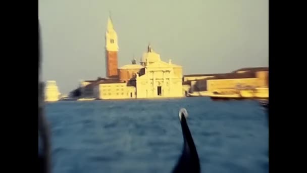 Venedik Talya Haziran 1970 70Lerde Gondolla Venedik Manzarası — Stok video