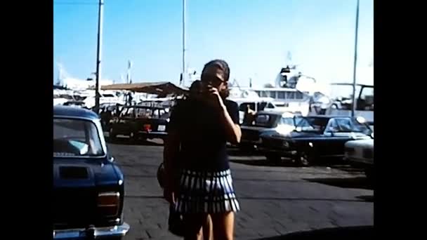 Orbetello Giugno 1970 Donne Costume Bagno Giro Porto Orbetello Negli — Video Stock