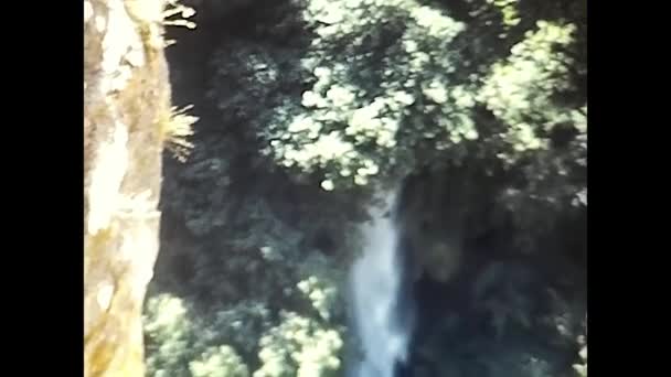 Estepona Испания Июня 1970 Страна Испании Водопадом — стоковое видео