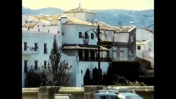 スペインのエステポナ1970年6月18日 70年代のエステポナ市の観光客 — ストック動画
