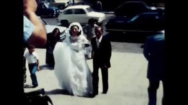 Palermo, İtalya Mayıs 1970 'te babası gelini 70' lerde kiliseye götürdü.