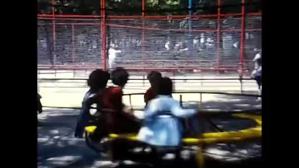 Palermo Italy Maj 1960 Barn Lekplatsen Talet — Stockvideo