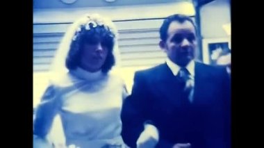 Palermo, İtalya 25 Mart 1960: Gelin 60 'lı yıllarda araba ile törene geldi