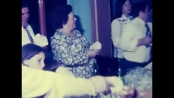 Палермо Італ April 1960 Родина Святкує Хрещення Ресторані — стокове відео