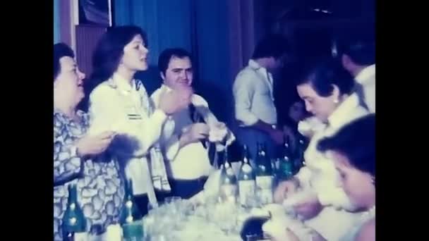 Palermo Itália Abril 1960 Família Celebra Batismo Restaurante Década — Vídeo de Stock
