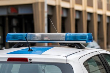 Terni, İtalya 19 Mart 2022: Belediye polis arabası yanıp sönüyor