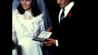 Palermo, İtalya 22 Kasım 1980: 80 'lerin restoranında yeni evlilere hediyeler
