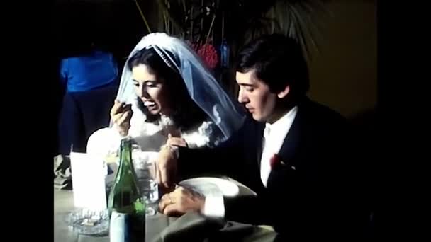Palermo Italy November 1980 Adegan Makan Malam Pernikahan Restoran Pada — Stok Video