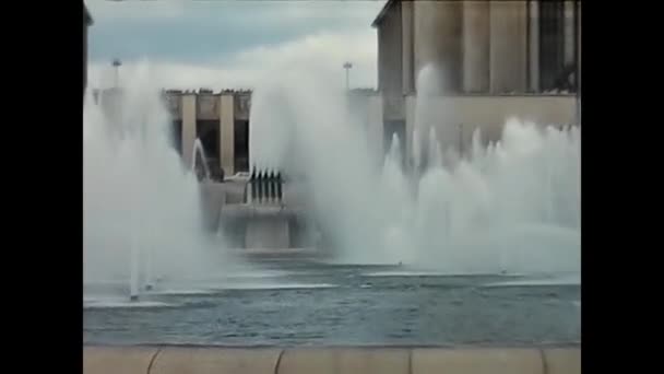 Παρίσι Γαλλία Μαρτίου 1960 Σιντριβάνι Παρίσι Πίδακες Νερού — Αρχείο Βίντεο