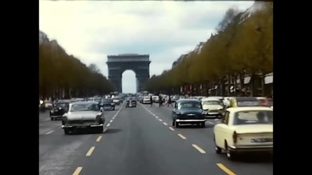 Paris France March 1960 Туристи Арці Тріумфу Тріумфальна Арка — стокове відео