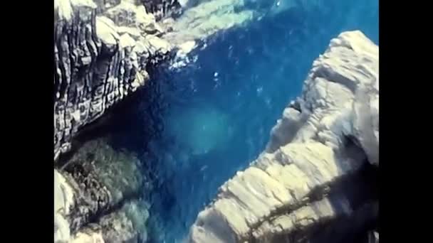 Liguria Talya Ağustos 1980 Ligurian Denizinin Uçurumlarından Manzara Lerden Kayalar — Stok video