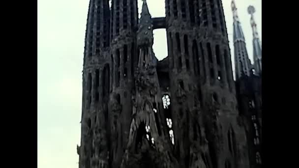 Barcelona Spain June 1980 Sagrada Familia 高迪设计的大教堂 — 图库视频影像
