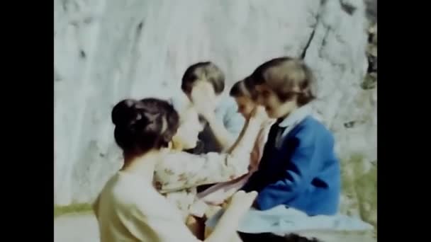 イタリアのパレルモ1950年3月 1950年代の子供たちは — ストック動画