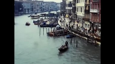 Venedik, Venedik 24 Mayıs 1980: Venedik 'in 1980' lerdeki görüntüleri gondolla ve gemiyle