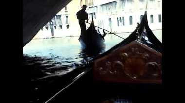 Venedik, Venedik 24 Mayıs 1980: Venedik 'in 1980' lerdeki görüntüleri gondolla ve gemiyle