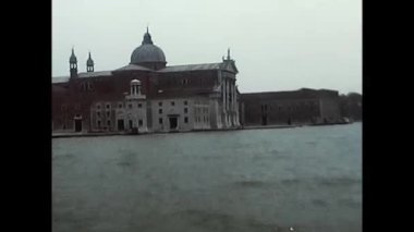 Venedik, Venedik 24 Mayıs 1980: Venedik 'in 1980' lerdeki görüntüleri gondolla ve gemiyle