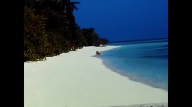 Maldivler, Hint Okyanusu 14 Ağustos 1985: 80 'lerde maldivler plajı