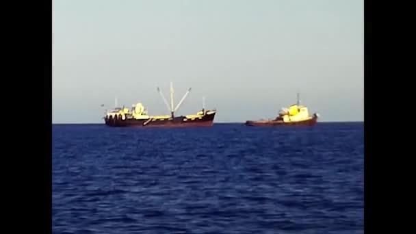 Maldivler Hint Okyanusu Ağustos 1985 Maldivler Denizinde Balıkçı Tekneleri — Stok video