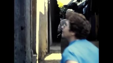 Büyük göl, Piedmont 17 Mayıs 1980: Maggiore Gölü 1980 'de tatil yapan kadın