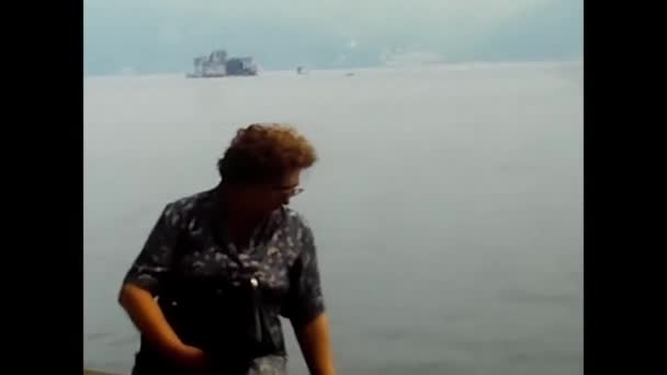 Lake Major Piedmont Може Бути 1980 Жінка Відпустці Озері Maggiore — стокове відео