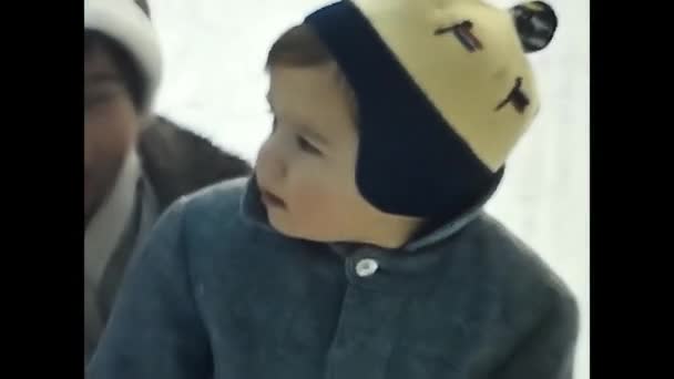 Forli Italy December 1960 Talet Baby Ansikte Skott Vintern — Stockvideo