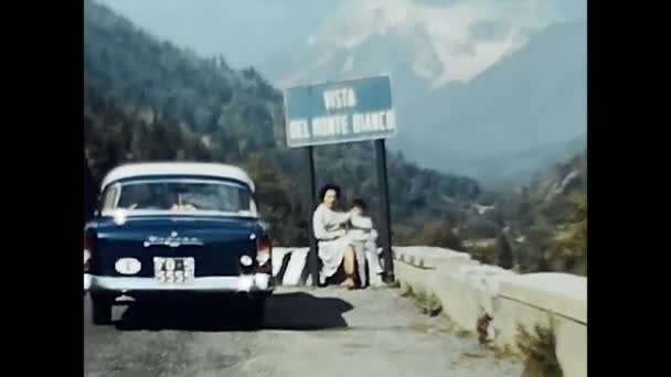 Valle Aosta Olaszország Október 1960 Vintage Autó Felirattal Kilátással Mount — Stock videók