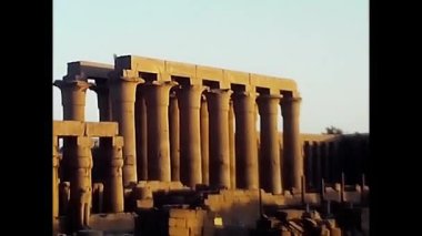 Luxor, Mısır 18 Şubat 1980: 80 'lerde Mısır' daki cami binaları