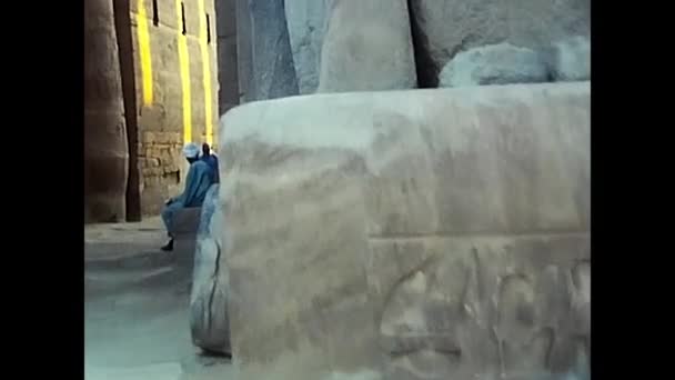 Luxor Egypt February 1980 Egyptian Stone Statues — Stock Video