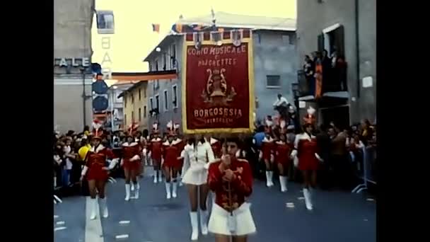 Novara Italië December 1970 Majorettes Wijnfestival Parade — Stockvideo