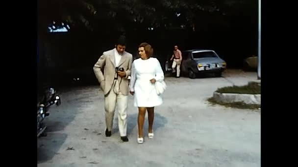 Palermo Talya Mart 1974 Erkek Kadın Lerin Ağır Çekimde Yürür — Stok video