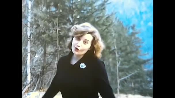 Palermo Marzo 1974 Bella Ragazza Bionda Che Parla Montagna Anni — Video Stock