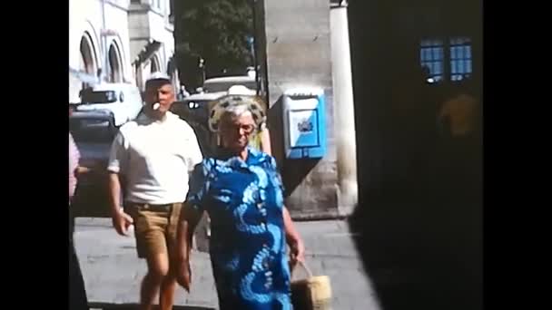 Σαν Μαρίνο Ιταλία Αυγούστου 1974 Γυναίκες Και Τουρίστες Διακοπές Στο — Αρχείο Βίντεο