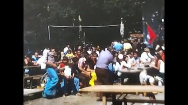 Alpler, İtalya 19 Mart 1974: 70 Dağlarda öğle yemeği