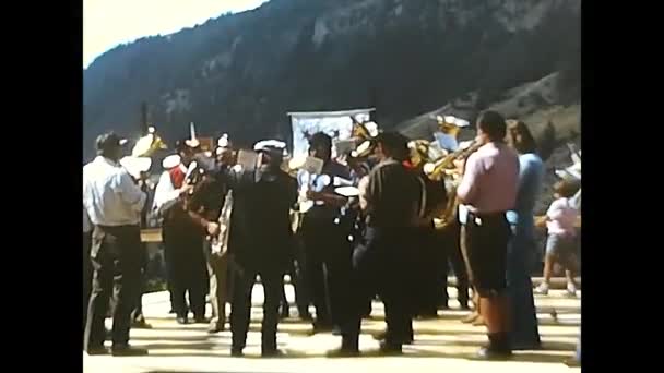 Alps Marzo 1974 Banda Musicale Montagna Una Festa Anni — Video Stock