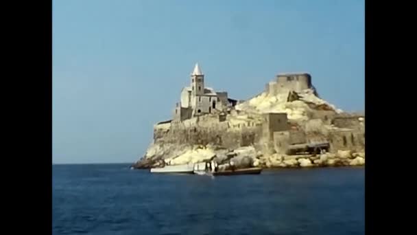 Ligutia Italia Maio 1970 Igreja São Pedro Porto Venere Itália — Vídeo de Stock