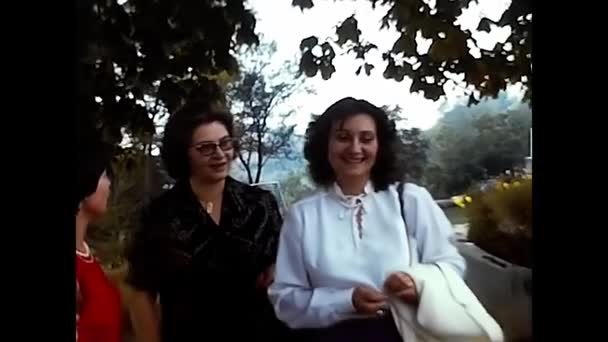 Novara Italy March 1980 People Walk 80S Country Road — Stock video