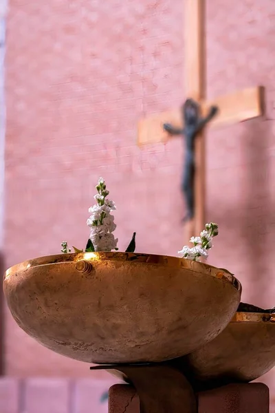 Doopvont Met Bloemen Kerk Voor Een Doop — Stockfoto