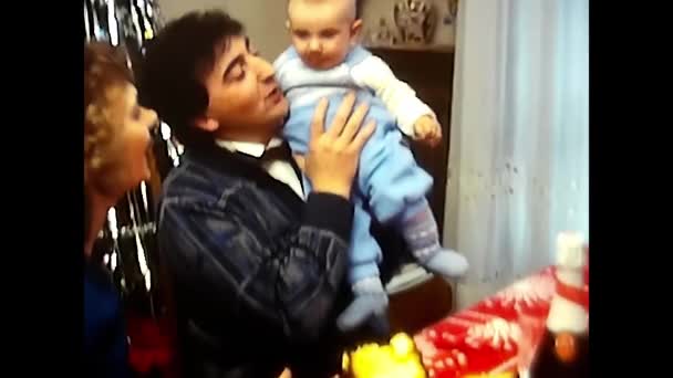 Milan Italy March 1980 Dad Newborn His Arms 80S — Vídeo de Stock