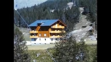 Vallese, İsviçre 16 Mayıs 1980: Valais manzarası 1980 'lerden farklı perspektiflerden görüldü