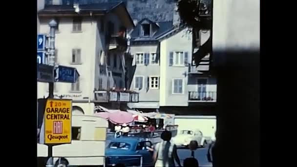 Vallese Switzerland May 1980 Car Traffic Village 1980S — Stok video