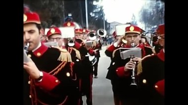 Oleggio, İtalya 15 Şubat 1960: Oleggio 60 'lardaki karnaval müzik grubu geçidi